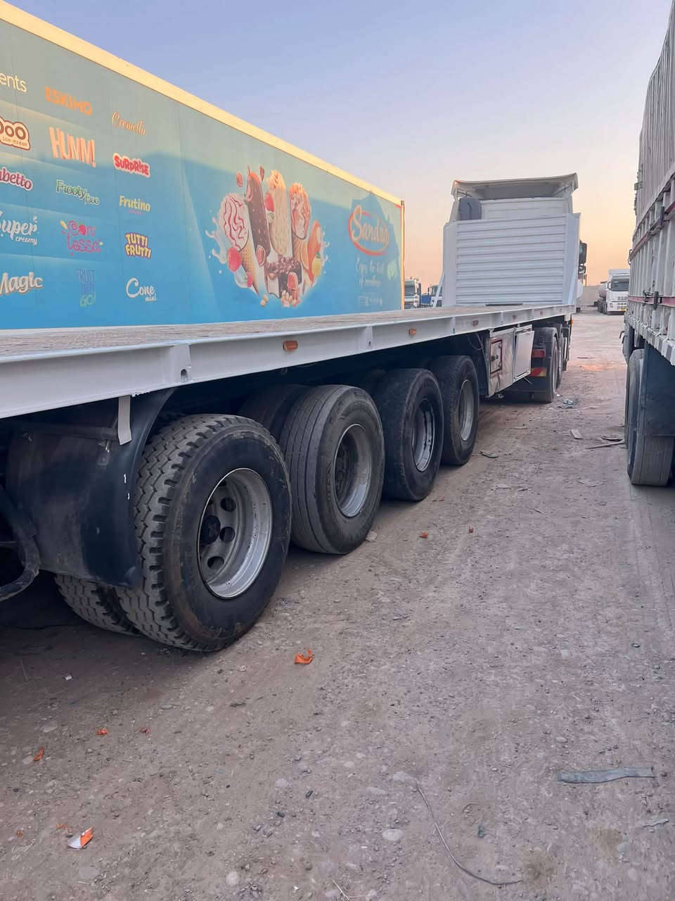 للبيع عربانه حداديه اربع دناكير جوبلس مزوج دبل تاير دنكيرين رفاع ثنين ثابث كهربائيات كله شغال دناكير 14 مربع شاصي شرط لا فطر ولا شي مكفوله

ماعزيها شي من جوه شغل طالعه فصخ وربط سليمانيه
سعرها 105 ورقه بيها مجال بسيط مكاني كركوك 
***********
