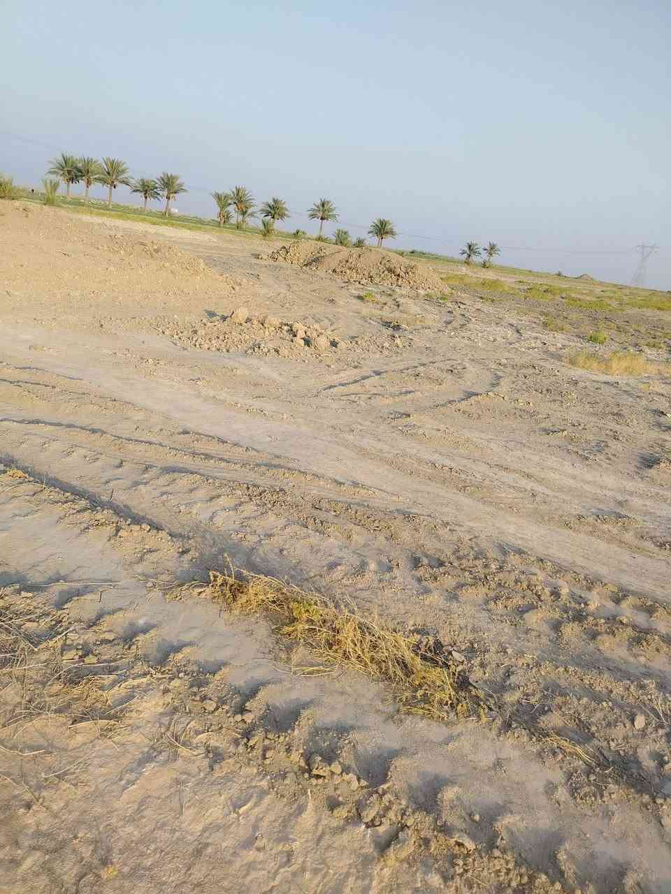 للبيع قطعة أرض مساحة دونمين طابو زراعي قريبه عله الشارع العام ماء سقي وماء اساله وكهرباء متوفر مكان قريه العداله تبعد عن طريق الصويره. جبله ٤٠٠ متر وبيها مكان دفن مال بيت الشراي يتصل *********** @
