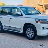 لاندكروز GXR • ٢٠١٧ • نجف