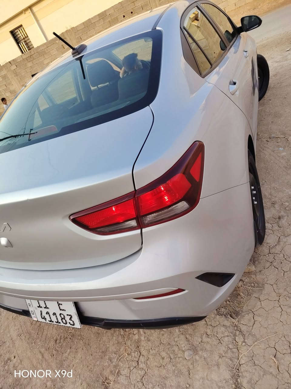 سلام عليكم كيا ريو
٢٠٢٣ ماشية ٥٨ الف 
سعرها 112
 سيارة بحالة جيدة  جداً
مواصفات تحكمات جهتين
٣ انضمة قيادة
حساس إطارات
شاشة أبل كار بلي
تراكشن مانع تزحلق 
منفذ يو اس بي 
بدون ايرباك
بيها قطعتين صبغ بنيد وقبق جنطة جزاء صبغ
مكاني بغداد دورة او كرادة
***********  واتس 
***********

نص مكتوب في الصور:
- HONOR X9d