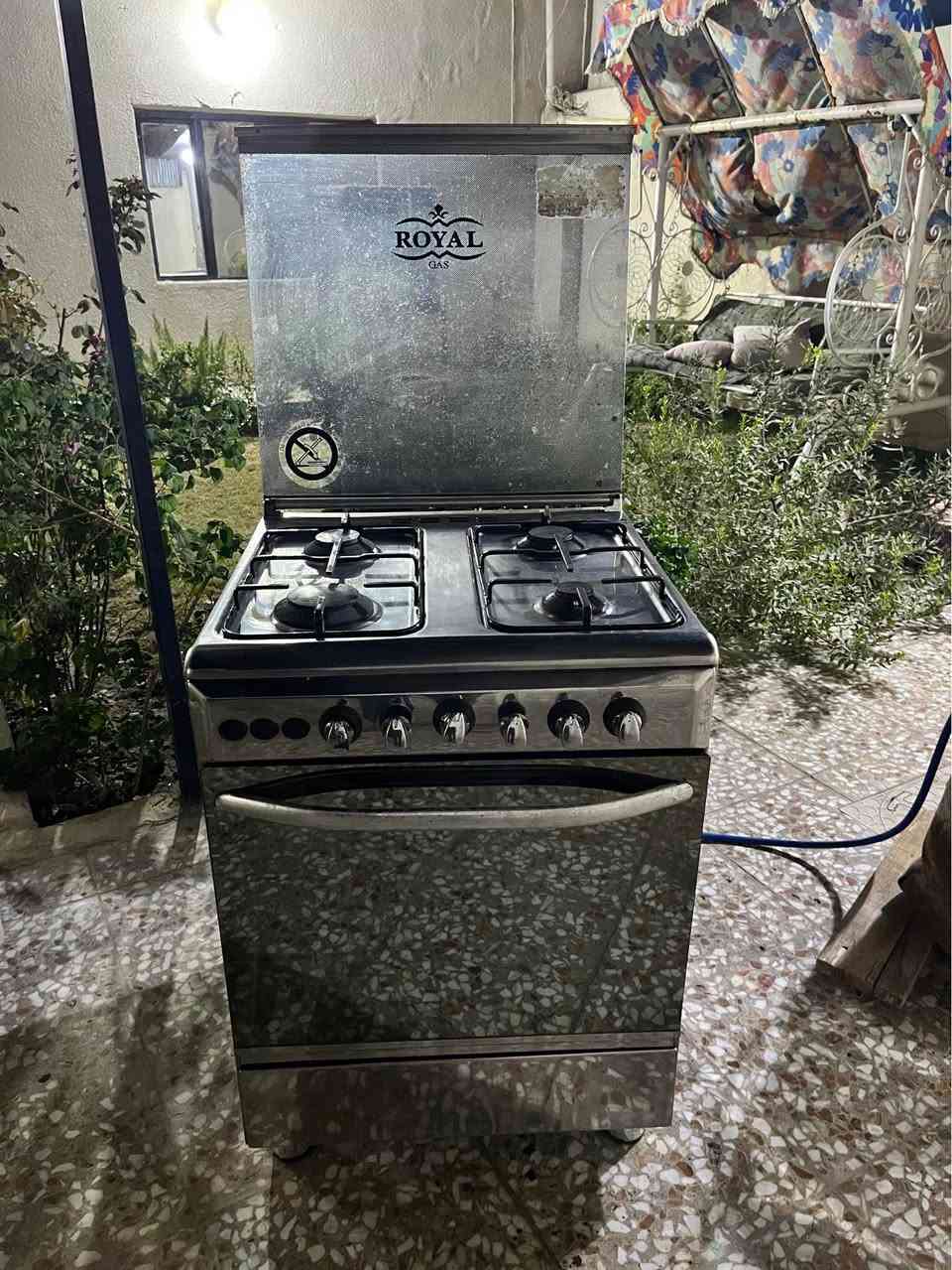 طباخ رويال مصري نضيف شغال على الفحص سعره 100 وبيه مجال المكان نهايه الشعله منطقه الدهله *********** بغداد, العراق
