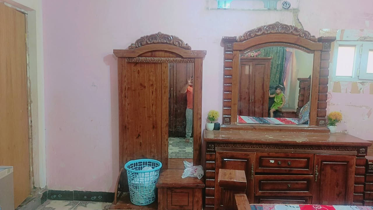 غرفه مستعمله ماليزي مصري للبيع 450 تصل ***********
