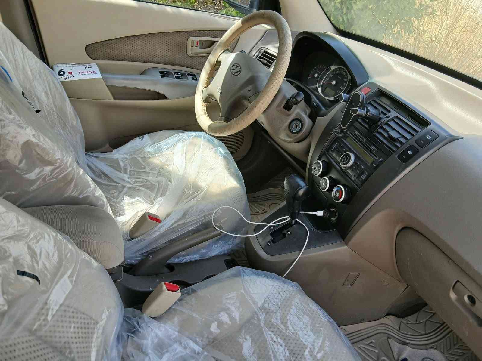 سلام عليكم
 (( بيع فقط ))
توسان خليجي
  موديل 2010
  ماشي 206 الف حقيقي بلا صبغ بلا تبديل بي مكانين ثلاثه صغار تعديل بارد كير محرك شرط لا صرف لا نفخ رقم سنويه قديم هزه جديد شرط تحويل نفس اليوم سياره مال بيت نظيفه مابيها اي نقص السعر 107$ بي مجال قليل مكان السياره اربيل رقم موبايل *********** وتساب دهوك, العراق
