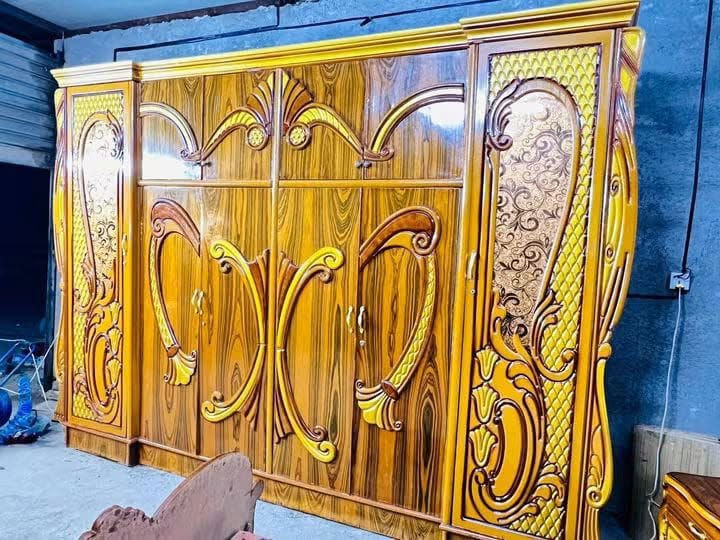 غرفه اخشاب ست ابواب ملحق للبيع السعر 600صاج الزاويه كنتوريه موديل حديث العنوان بغداد وكو توصيل انتصال***********متواجد وتساب
