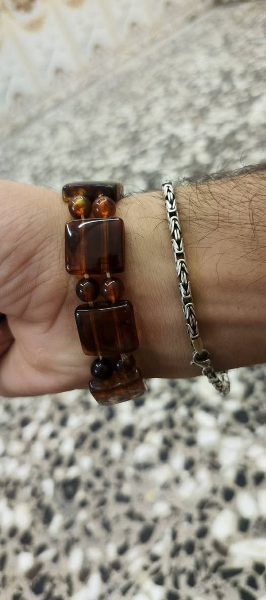 سلام عليكم سوار كهرب روسي ٢٢غرام مكاني بغداد ام الكبر والغزلان ***********
