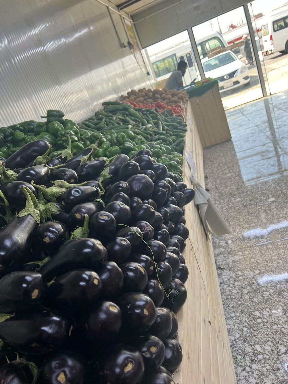 (بسم الله الرحمن الرحيم )
         اسعار يوم السبت
 واتساب 
***********
عروض اليوم
،،،،،،،،
طماطه 750
طماطه  عراقي بنجوين ب 750
خيار  عراقي ب 1000
اسود عراقي ب 750
لهانه حمر ب 1000
لهانه بيظه ب 1000
خـس قطعه ب 1000
بصل اصفر عراقي ب1000
بصل ابيض كرستال 1000
بطاطا عراقيه درجه اولئ ب1000
اسود شمالي ب 1000
جـزر كيس 1500
شجر شمالي  ب  1000
فلفل 🫑 بارد درجه أولى  1000
ثوم شريط ب 1000
باميه 3000
لـوبـيأء 2000
فاصوليأ 2500
ثوم وزن ب 3500
الفواكه،،، 
تين اسود 3000
تمر برحي درجه والئ ب 3500
تمر برحي عثك ب 2000
تمر بريم ناشف درجه والئ ب 5000
ركـي درجه اولى الحكه  750ب3
بطيخ درجه والئ  ب750
عـنب كمالي ب 1500
عـنـب حـلواني ب 1250
موز درجه اولئ  🍌ب 1750
خوخ مسكي عسلي ب1500
خوخ صوفي اردني 1500
خوخ مسكي   ب 1500
رمـان مصري ب 1500
رمان مصري درجه ثانيه ب 1000
رمان يمني ب 3000
رطب  نص ونص ب 2500
تمر  نص ونص 1500
اللوو احمر ب 1500
اللوو  اسود 1500
تفاح خد وخد شمالي ب 1500
تفاح سكري1500
تفاح احمر تركي ب 2000
عرمـوط  ب 2000
لالنكي عسلي  ب 2000
برتقال مصري درجه أولى ب1500
ليمون  اخضر عراقي ب3000
ليمون اخضر سوري ب1500
ليمون إفريقي 🍋 1500
دبس عرب شمسي ب3000
خضرة َ
  مشكل 10  َ 1000
سـلك بـاكـه 1000
شبنت باقه 500
خل ابيض ب 1000
علوة الطائي للخضار والفواكه الطازجة 
عنوانه مقابل خان مندي  بل مدخل خدمي مال بسمايه
