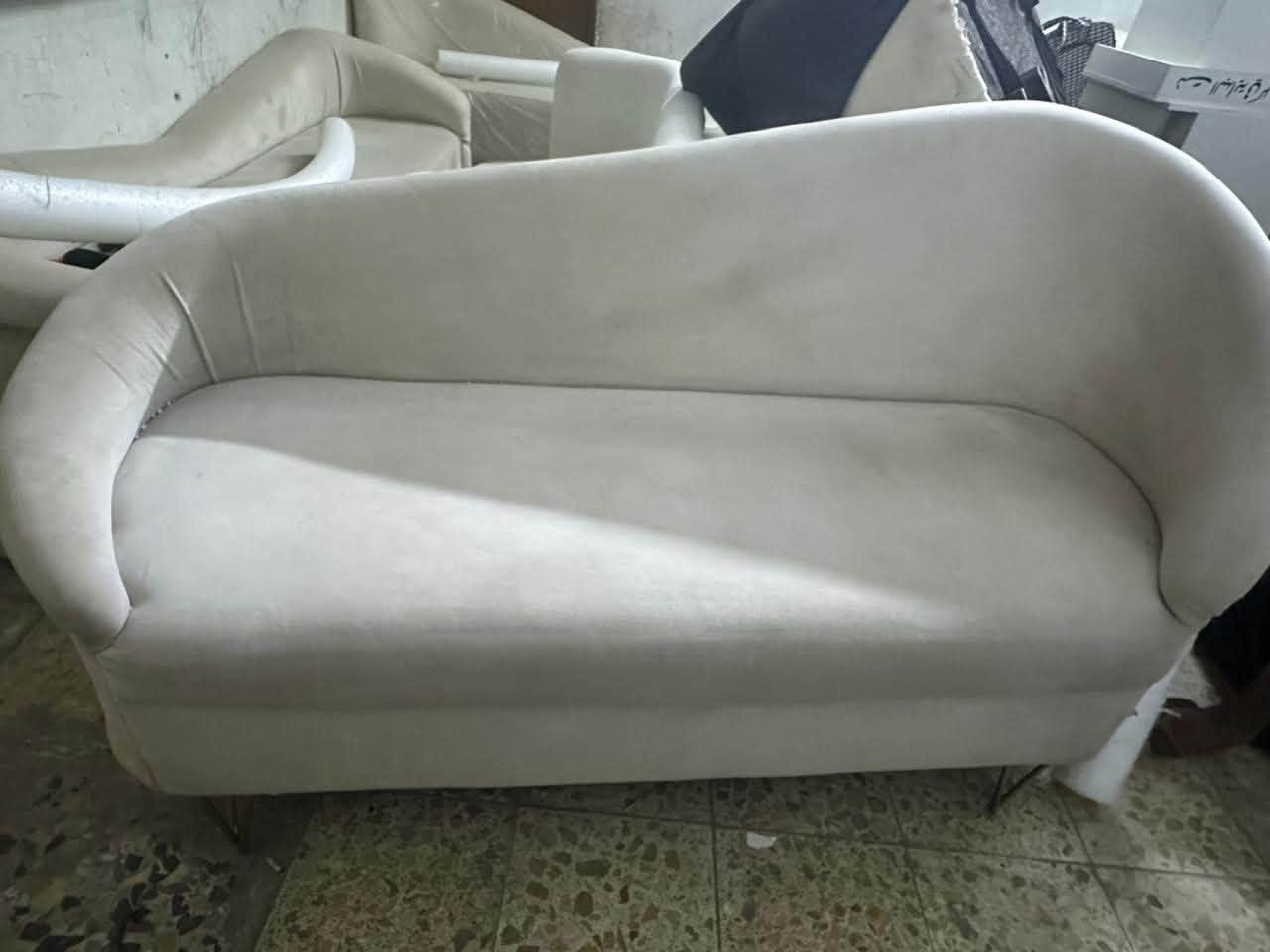 شازلونات عدد2
وحده جديده 130 الف سعرها
الثانيه مستعمله نظافه80‎%‎سعرها 100
عنوان بغداد الكاظميه
***********
