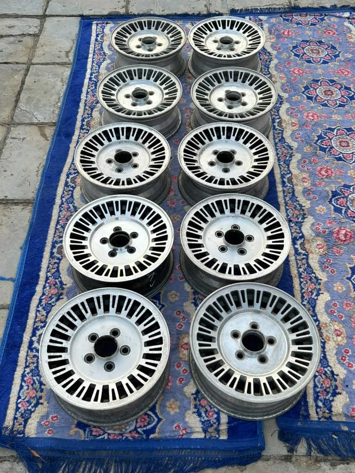 السلام عليكم  

تخم ويل كب اصلي سوبر  ( 1985 ) عدد  ( 3 )  مع الاستدات  ،،،،،  سعر التخم ( 150 ) الف وبيه مجال 
للاستفسار الاتصال ***********
                                
                            ‬
                                
                            ‬
