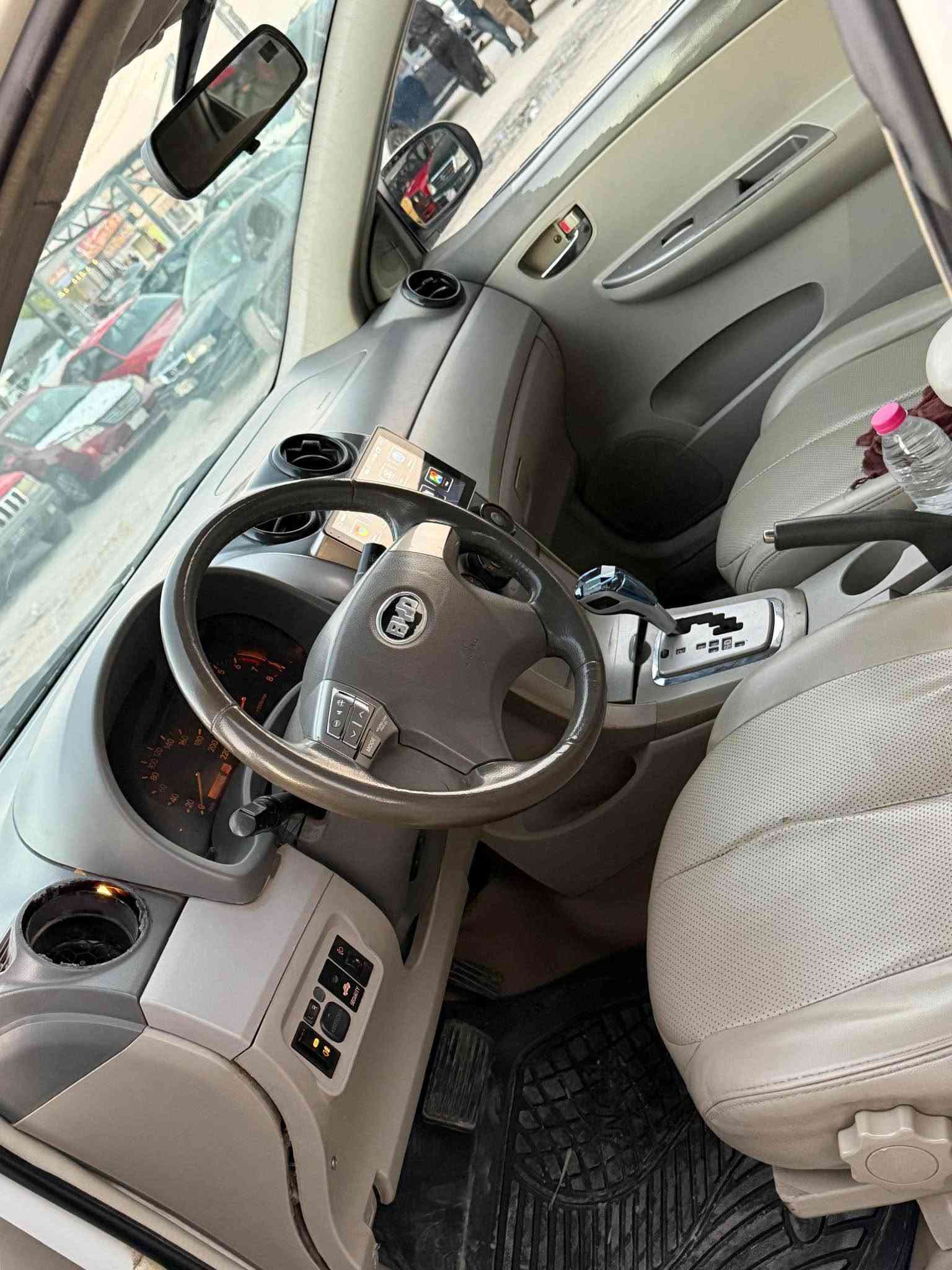 BYD.G3
2013
گێڕ تۆماتیک
گێڕ و مەکینەی کامری 
سەنەوی پلاستیکی بخداد وەکالەتیشی لەگەڵایە 
گێڕ و مەکینەی بەشەرتی ١٠ فیتەر 
دەحم و لێدراوی نیە 
پشت و پێشی کەپسە 
تەقەو ڕەقەی نیە 
تەبرید لەسەر سویچ🥶
لایت زینۆن
شاشە ئایپاد
سلایت 
چوار تایەو ویلی لۆکی لەژێرە 
سەیارەکە زۆر مەزبوتە کامل مەسروف کراوە
سعریشی خوار هەموو بازاڕ 
٣٤ گەڵاو کەمێک مەجال 
ئەگەر مووشتەریت تەلەفون بکە جوابی مەسج نایەمەوە لەگەڵ ڕێزم 
***********
***********
واتسئەپی لەسەرە 
قیست و قەرز و ئاڵوگۆڕم نیە 
سلێمانی! السليمانية, العراق
