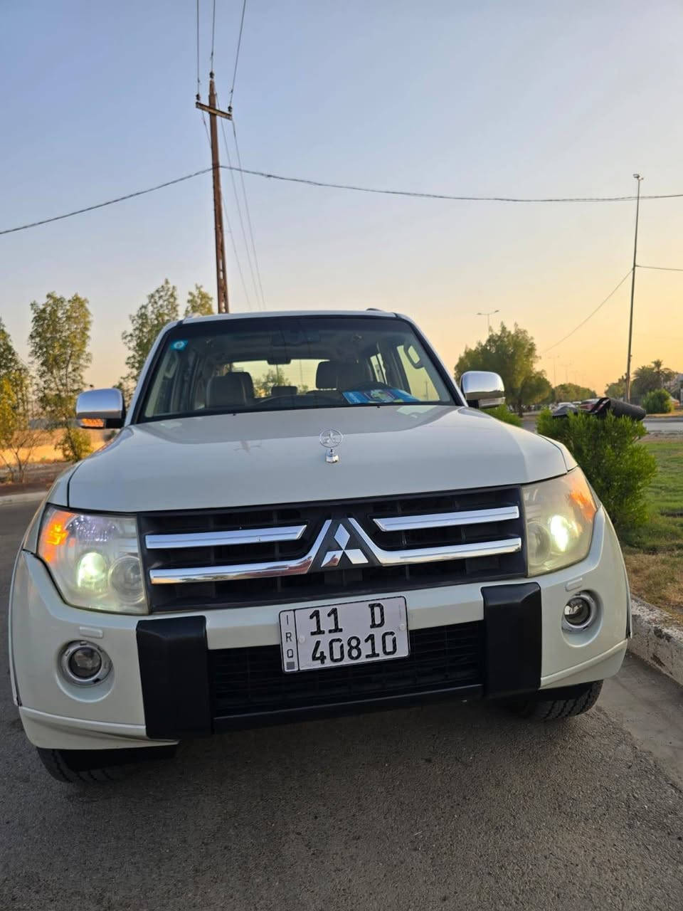 للبيع باجيرو ٢٠٠٧......
فول مواصفات ام الدمام
محرك ٣٠٠٠
٧ راكب 
سلايت
كراسي كهرباء
مرايات شفط
سنويه باسمي ...هزه جديده
السياره جاهزه بدون اي نقص
بيه صبغ موضح بالسونار بدون داخل
مكاني بغداد.....البياع
***********
السعر ١١٣ ورقه...
