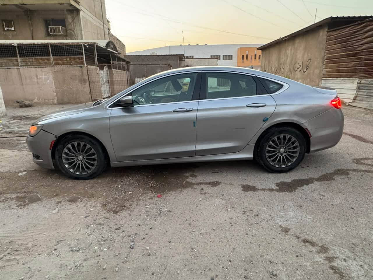 كرايسلر c200 موديل 2016 
مكينه ٢٤٠٠ سيارة ب اسمي رقم اربيل 
بيهة ضربه بجاملغ يرادلهة تعديل بسيط 
هزة كاملة 
السعر 80 
مكاني بغداد الدورة 
فقط اتصال متواجد ***********
