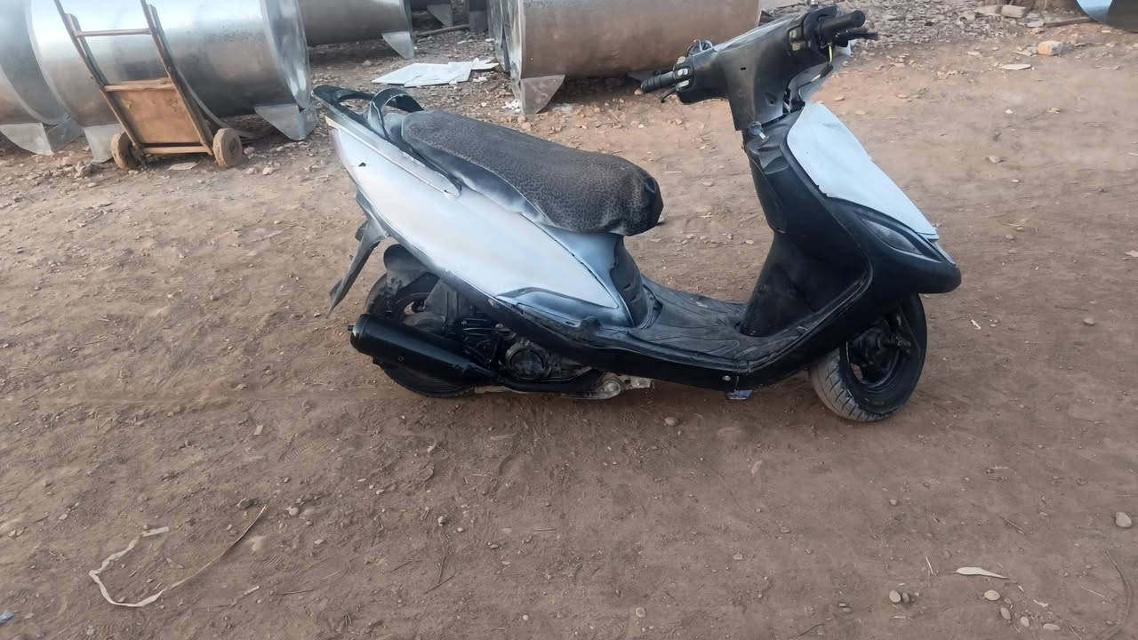 السلام عليكم دراجه ماكس 140 للبيع السعر200 وبيها مجال الرقم*********** ديالى جديده الشط
