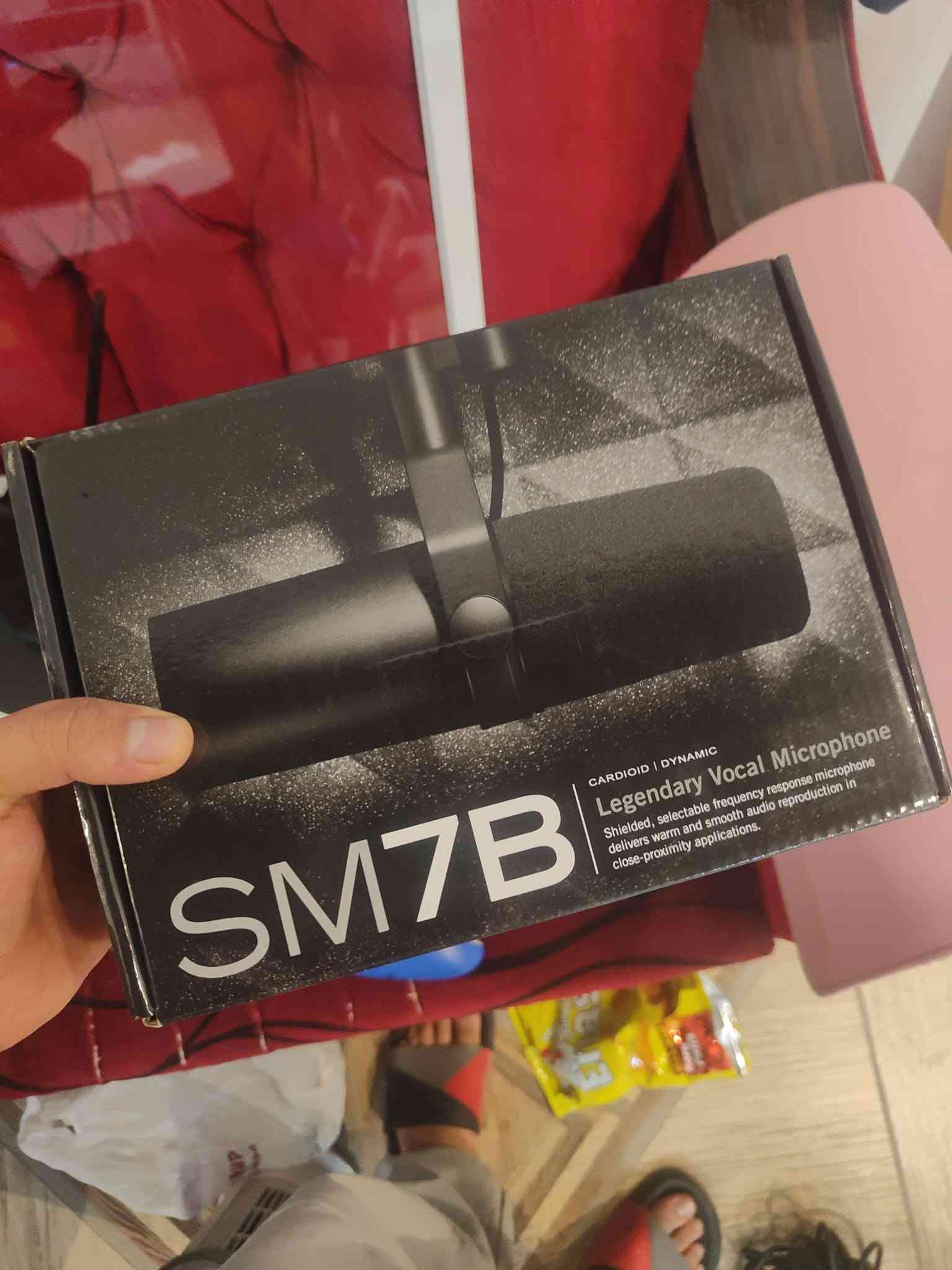 Soundcore H30i
السعر 15 الف ( مستخدم )
Soundcore Q20 
السعر 30 الف ( مستخدم )
Sound core Space one 
السعر 55 الف ( مستخدم )

المايك مع الستان: 125 الف ( جديد)

المكسر: 15 الف

التواصل: ***********

نص مكتوب في الصور:
- 1/6 Products Scenarios soundcore Q30 | Bluetooth Noise Cancelling Headphones The New Generation of Active Noise
- MICROPHONE ARM STAND HEAVY LOAD BEARING SLAPPABLE
