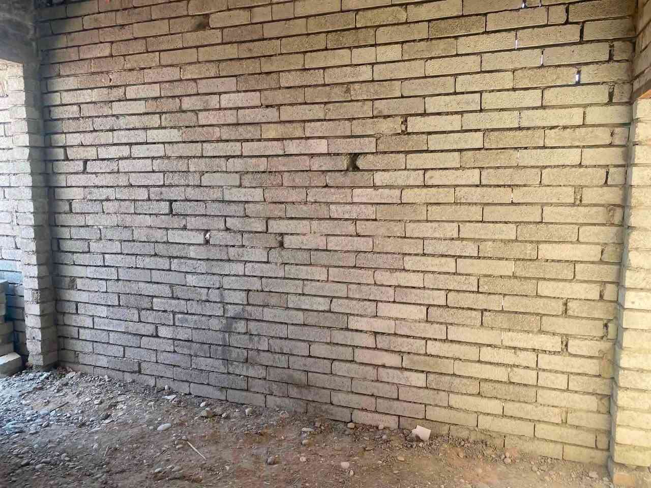 سلام عليكم  دوانم البهراط هيكل للبيع مساحته150 الواجهه 7 ونص والنزال 20 متر  قبل شارع 50عدد الغرف2 مثل ماموضح بالصور   السعر 38 مليون للاستفسار اكثر الاتصال  ***********
