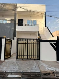 ١٠٠م • طابق ونص • طابو ملك صرف
