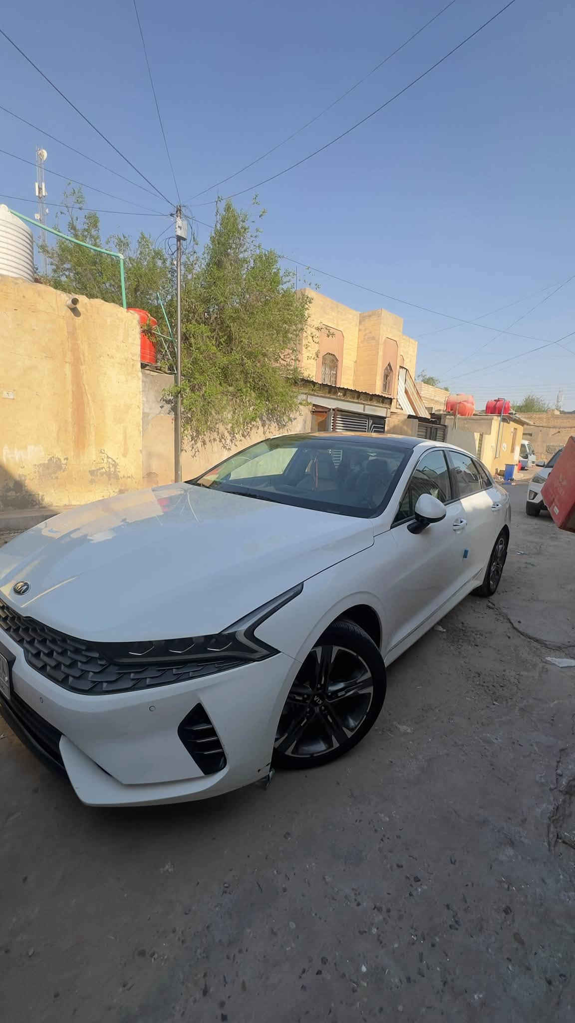 k5
خليجي مديل 21
رقم بغداد
فول ١/١
بصمة تحكم ستيرن 
تشغيل عن بعد 
محرك 2000
مثبت سرعه 
بانوراما
الضربه بيها جاملغ الخلفي جوه القبق البانزين وتكحيل بل جاملغ الامامي صفحه العبري   السعر180 وبيها مجال ***********
