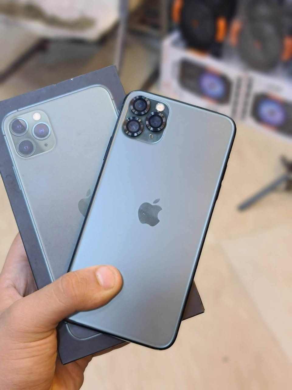 للبيع
ايفون 11برو ماكس ٢٥٦ 

ذاكره ٢٥٦ 

بطاريه ١٠٠ مبدله اصليه بدون صرف شحن 

وشاشه اصليه مبدله بشرط لا تعليك ولا تصفن 

جهاز كامل كارتون ويا كفر لزكه عدسات جهاز حيل حلو 

نضيف وبدون اي عيب سيم كارت صوت سماعات كامرات دمعه كلهم شغالات حيل حلوات جهاز جديد  مال بيت نضافه ١٠٠٠بل ميه 

السعر 265 وبي مجال لشراي 

عنواني كركوك 

***********
