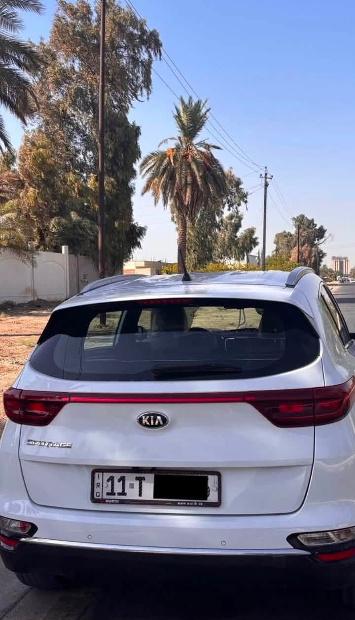 السلام عليكم
سبورتج 2019 شكل ال20 خليجي رقم بغداد بأسمي مكفولة من الصبغ والتبديل بيها طخة بسيطة بالباب خلف السائق مواصفاتها بيسك نص مواصفات داخل حمصي ماشية 65 الف حقيقي كير ومحرك كفالة على وضع الشركة محرك 2000 دوش السعر 175 وبيها مجال بسيط مكانها بغداد الكرخ مجمع معارض ناحية الرشيد للاتصال ***********
