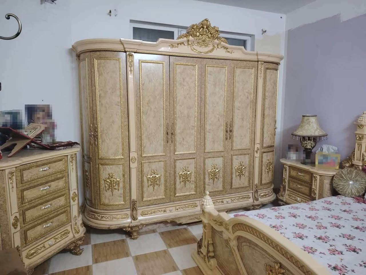 السلام عليكم غرفة للبيع 
النظافة 95‎%‎
للاتصال 

‭***********‬
