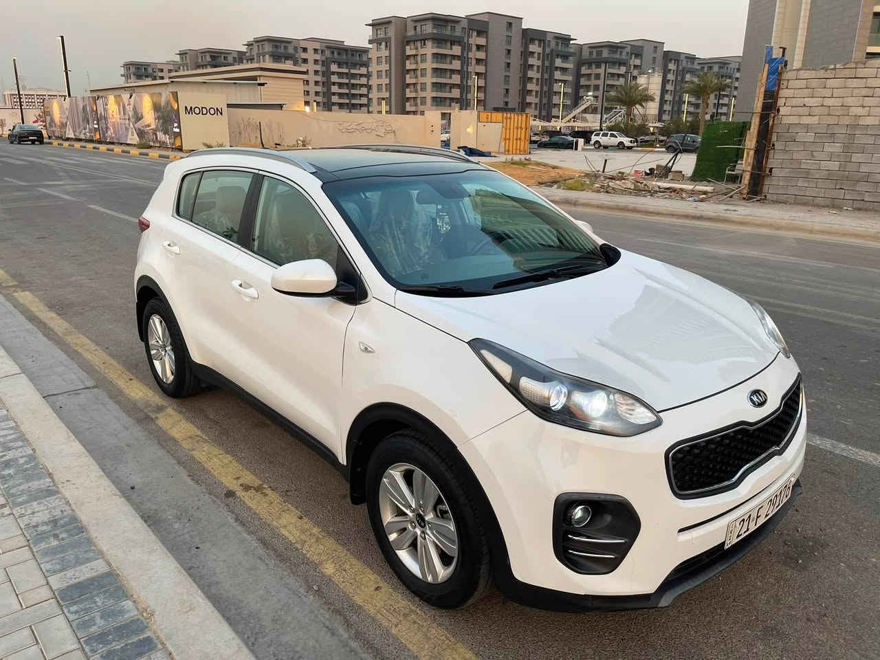 السلام عليكم للبيع كيا سبورتج موديل2018خليجيه مكفوله من صبغ وتبديل بيه بارد بل جاملغ الامامي وحافه الباب شي بسيط ورصعه بتكمه موجوده صورته كير مكينه صدر تخم تاير كله كفاله
رقم سليمانيه هزه وسنويه وفحص ورقم كله جديد بسمي تحويل مباشر
ماشيه171الف كيلو
صور سونار بلمنشور
السعر165
***********
