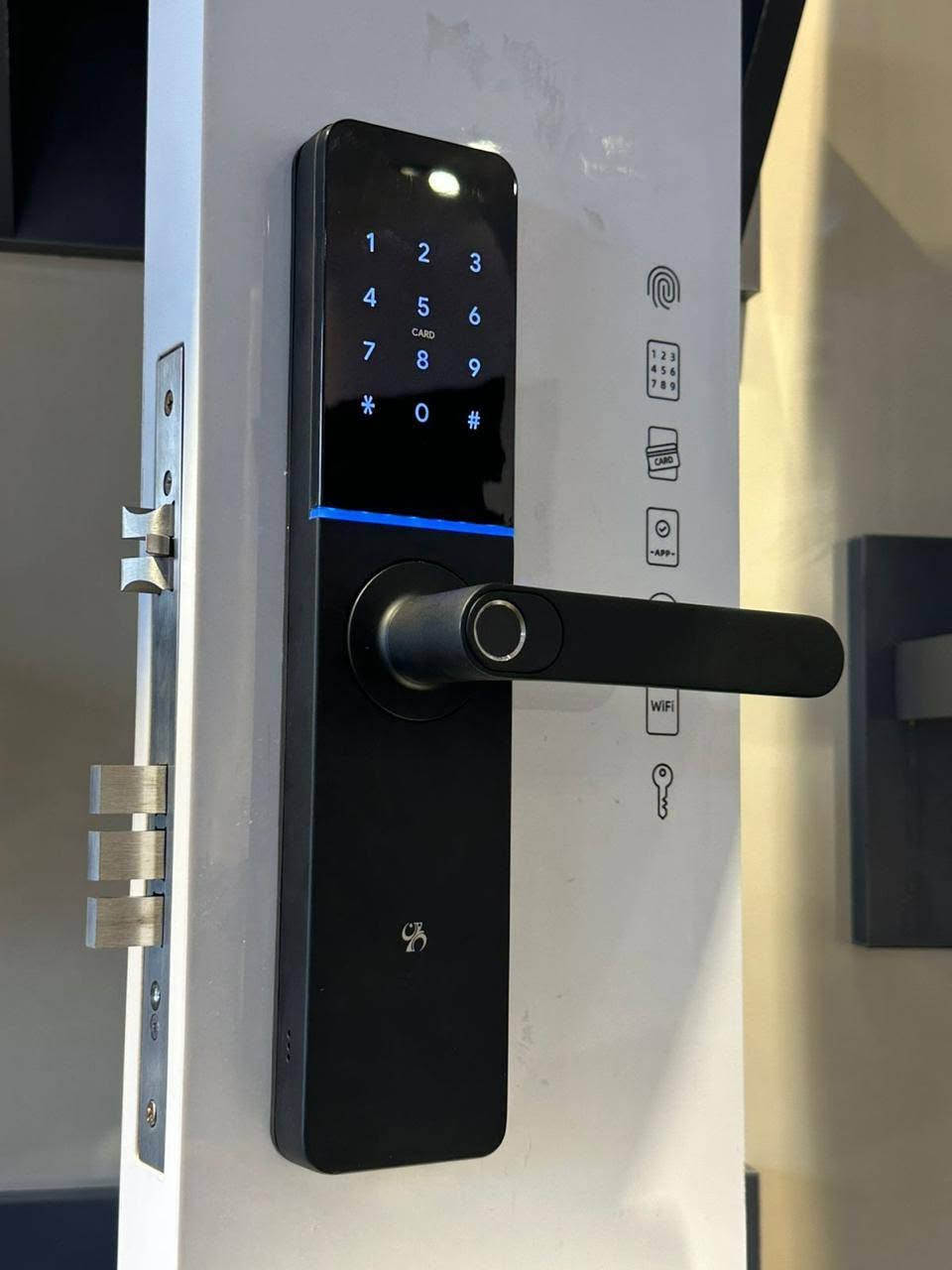 بعدك تستخدم مفتاح تقليدي؟ 🔑
خلي بابك أذكى وأسهل مع الكيلونات الذكية من Sala Smart 🔐
بصمة، كود، كارت… وأمان أكثر ✨
📩 للحجز والاستفسار راسلونا 
***********
https://www.instagram.com/sala.smart.iq?igsh=NW0wMWxtYzE2MGxx
