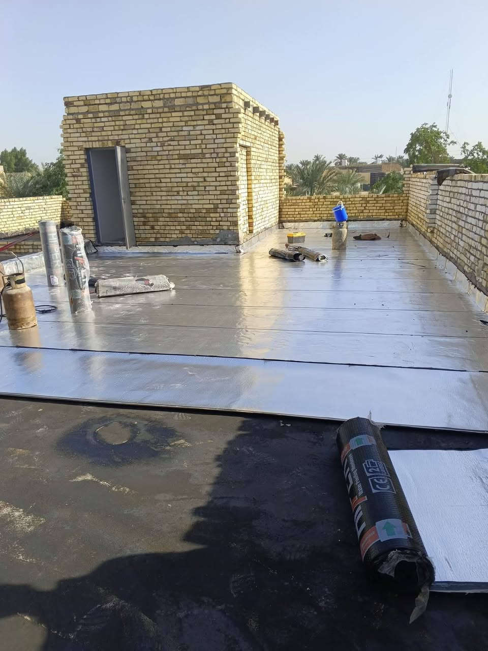 على بركة الله تعلن شركة النرجس لتغليف السطوح بمادة الايزوكام مستعدين لتغليف الأسطح القديمة والجديدة من المنازل وتغليف الجداران والسندويج والجينگو  والشتايكر والفرشي والصب والدوائر الحكومية والمراكز والبنايات 
مع ظمان جوة العمل 10 سنوات....
علماً أن سمك الماده (6 ملم).......  
مميزات الماده...
1عاكس للحرارة🏜️
2مانع للرطوبه🏔️
3الماده خفيفة الوزن🎠
4.تغنيك عن استخدام الفرشي والشتايكر والزفت واللباد وجميع المواد الثقيلة الوزن
5.طويله الأمد مريحه للسقف.💯
6.سريعه التركيب💯
7 يوجد لدينا كادر متخصص ولديه خبره كافيه في هذا المجال💯
8.نعمل في محافظة ذي قار
كرسته وعمل.
وكذالك تخفيض المساحات الكبيره. والدوائر الحكوميه والمراكز الصحيه والتعليميه. 🏛️🏩🏫🏬🏥
للحجز والاستفسار. مراسلة الصفحه . واتساب.فيس بوك
أو الاتصال بالارقام التالية
 ضافر البدري *********** 
حسن المشرفاوي *********** 
عباس الخزرجي   ***********
نرجو منكم مشاركة المنشور ليصل إلى كل عوائلنا الكريمة في محافضتنآ العزيزة

