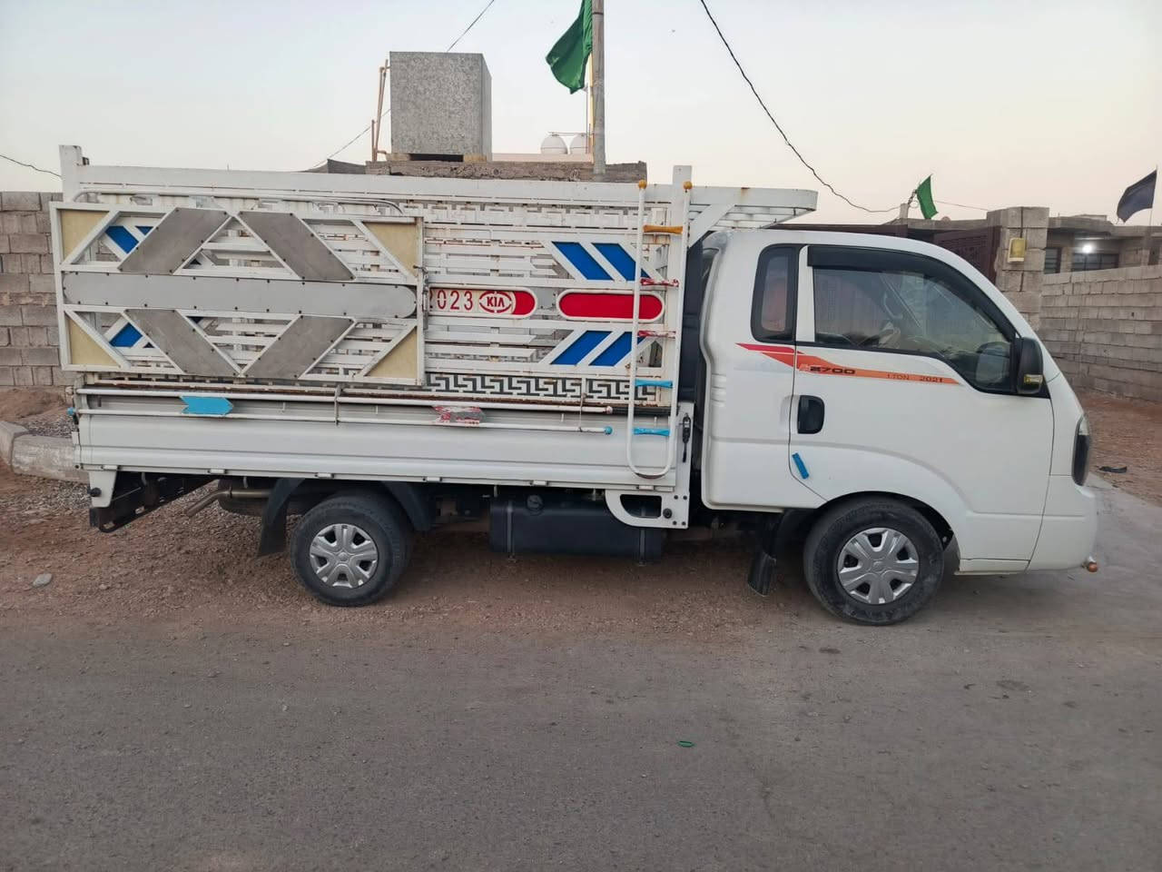 سلام عليكم
سياره للبيع كيا حمل 
مكان ديالى خان بني سعد 
موديل 2018
رقم ديالى 
اتصل ***********
