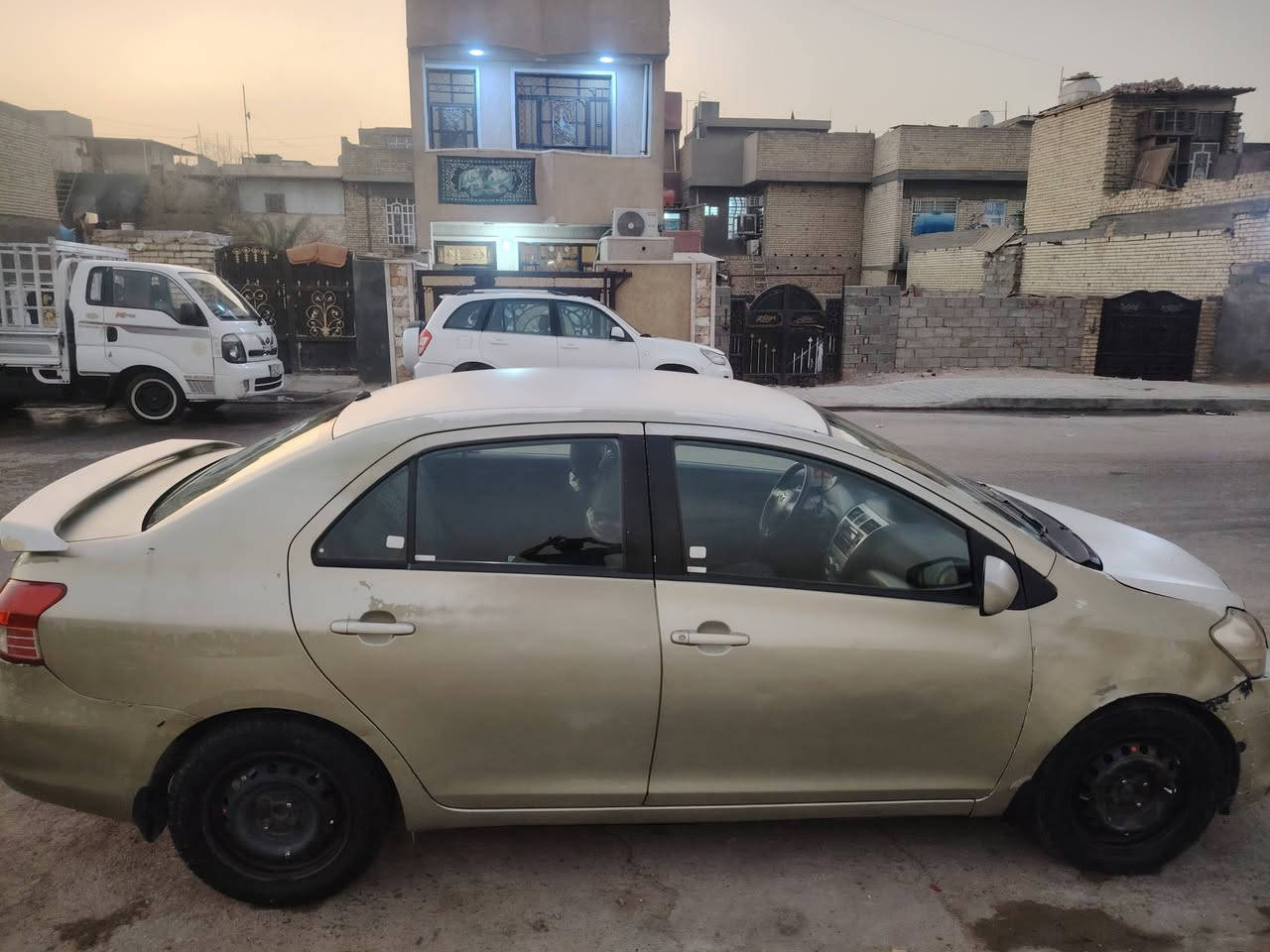 تيوته يارس ٢٠٠٨
محرك ١٥٠٠ رقم بغداد السياره بسمي

مكانها حي اور السعر ٥٥ وبيها مجال

***********
