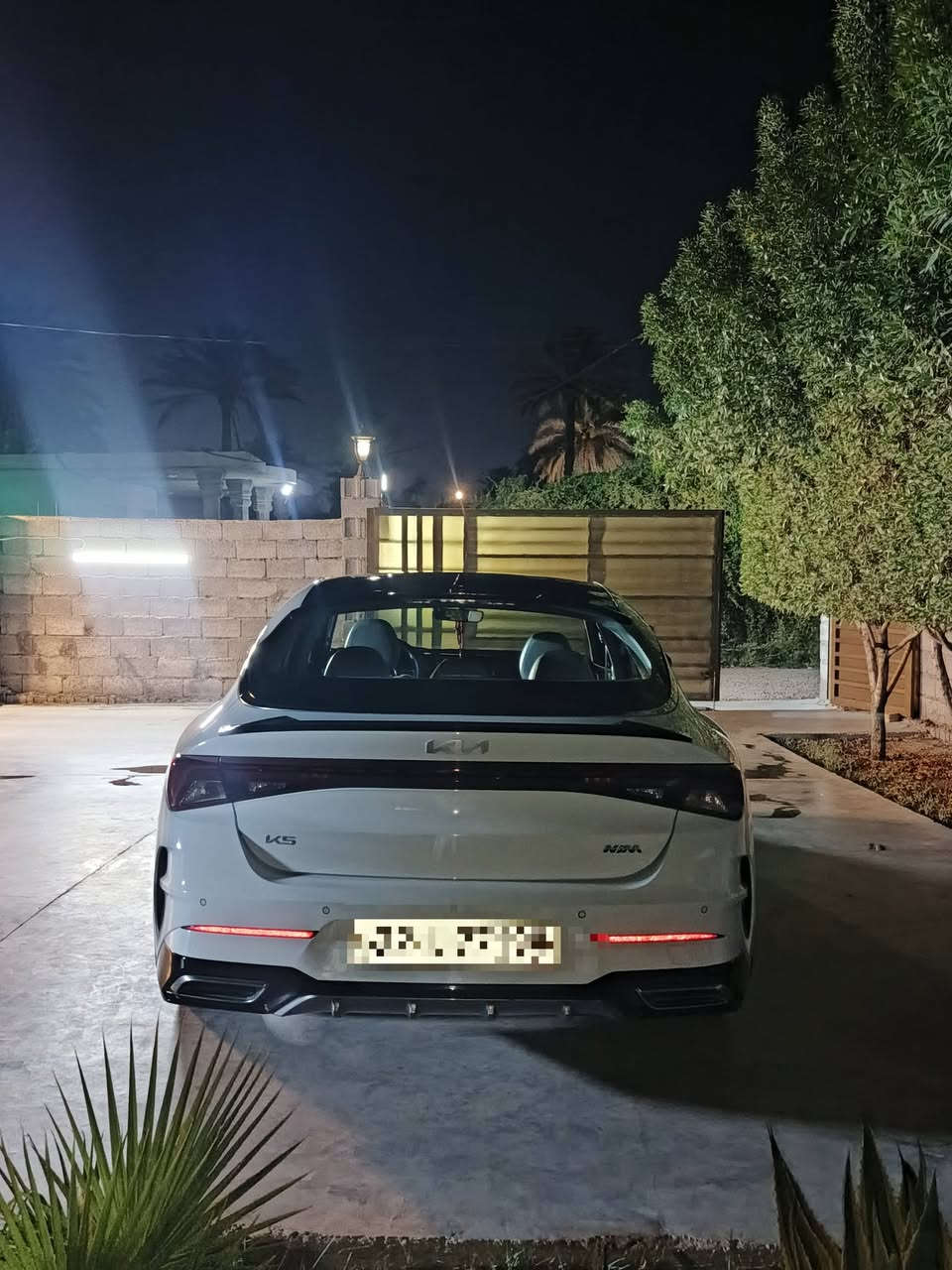 K5 خليجي مواصفات واحد على واحد
موديل 2023
رقم أربيل إنكليزي
محرك 2000 دوش
كير 8 سرعات
تبريد قطعتين
كشنات أمامية تدفئة وتبريد
شاشة كبيرة
ويل كب 5
تخم تاير
تحكم ستيرن
بگ لايت متصل
تشغيل عن بُعد
بانوراما أسود
جام بنرايز
بصمة عدد ثنين 
و الكشنات ابيض ملكي

ومواصفات إضافية أكثر بالسيارة

ماشية السيارة: 57 ألف
السيارة مكفولة

السعر: 225$ قابل للتفاوض

للاستفسار: ***********
