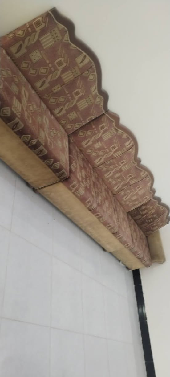 ديوان • ١٣ مقعد • بابل محاويل