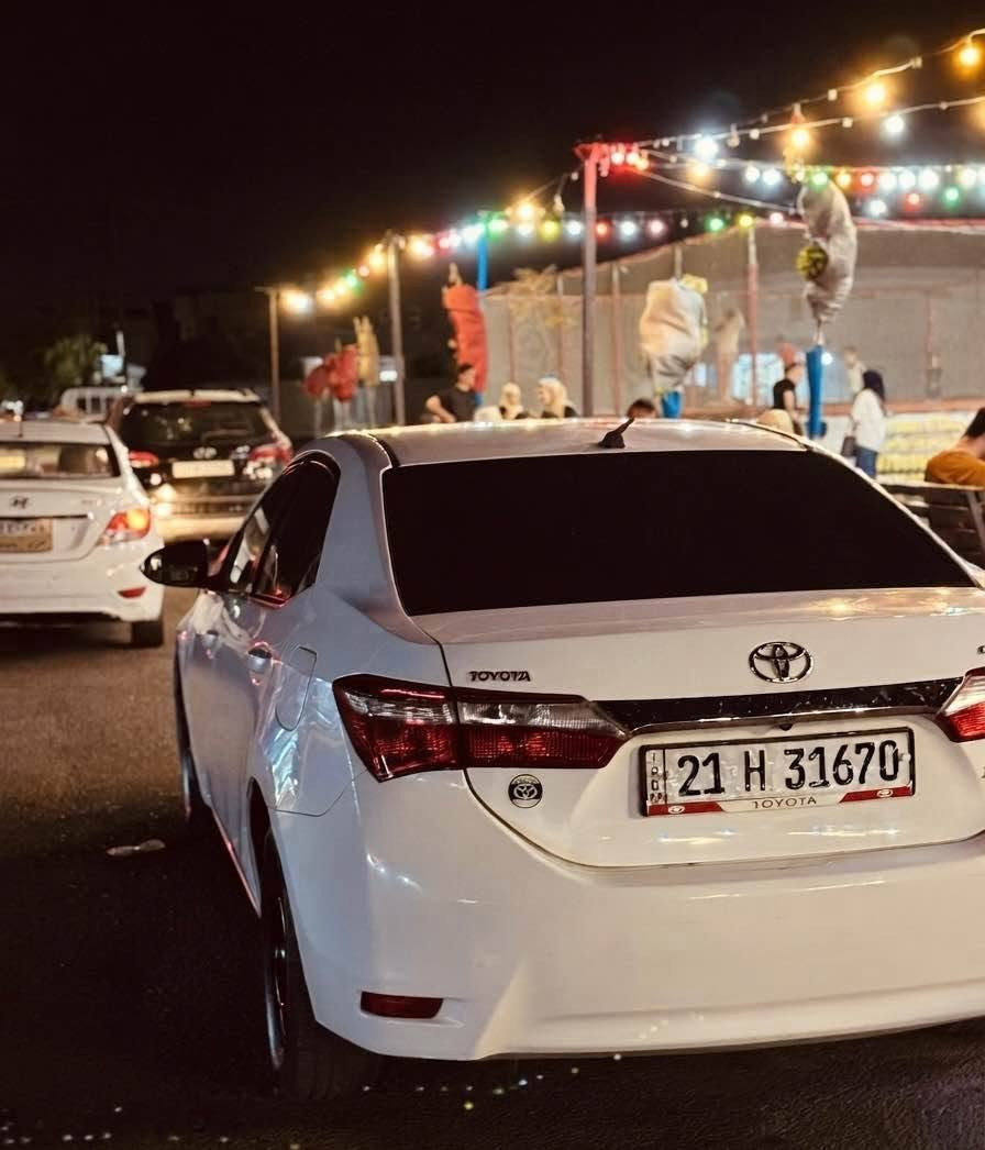 تویوتا کرولا ٢٠١٥ خلیجی سەیارەکە زۆر پاکو جوانە
مەکینەی بەشەرت تەبریت بەفرر چۆار پارچەی بویاخە 
٣ پێش سنوقیشی گوراوە بەس دەعمی پشتی نیە مەکینەی سفریی لەسەرە پیتاقەی بەنزینی هەیە ناونیشان کرکوک ر.ق *********** كركوك, العراق
