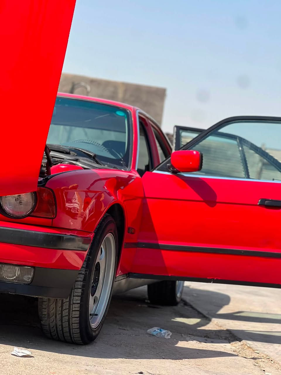 سلام عليكم
BMW525 مسكر فول مواصفات 

موديل 91اصل

سياره حيل حلوه احلى من الصور 

كير ومحرك شرط 

تبريد قطعتين ثلج 

طخم تاير جديد

صدر امامي خلفي جديد

وايرمنيه كلها شغاله 

لايت زينون

مصبوغه حزام فقط

باقي التفاصل موضحه بل صور رقم سليمانيه بسمي 

تحويل أو وكاله بكيفك

مكان السياره واسط عزيزيه 

السعر 52

اتصل وتدلل 

***********
