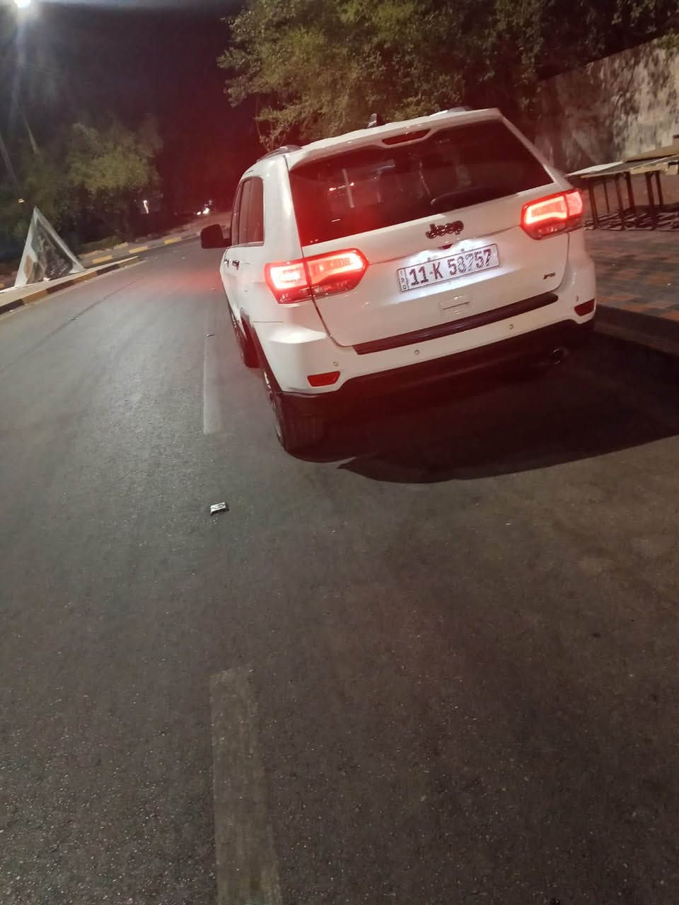 جيب 2022 
وراد امريكي 
السيارة ماشية 74 الف 
محرك 3600 سيارة فول 
الحادث موضح بلصور  وبس مرقم بغداد اوربي تحويل ثاني 
250 وبي مجال 
وبيهة مجال 
***********
