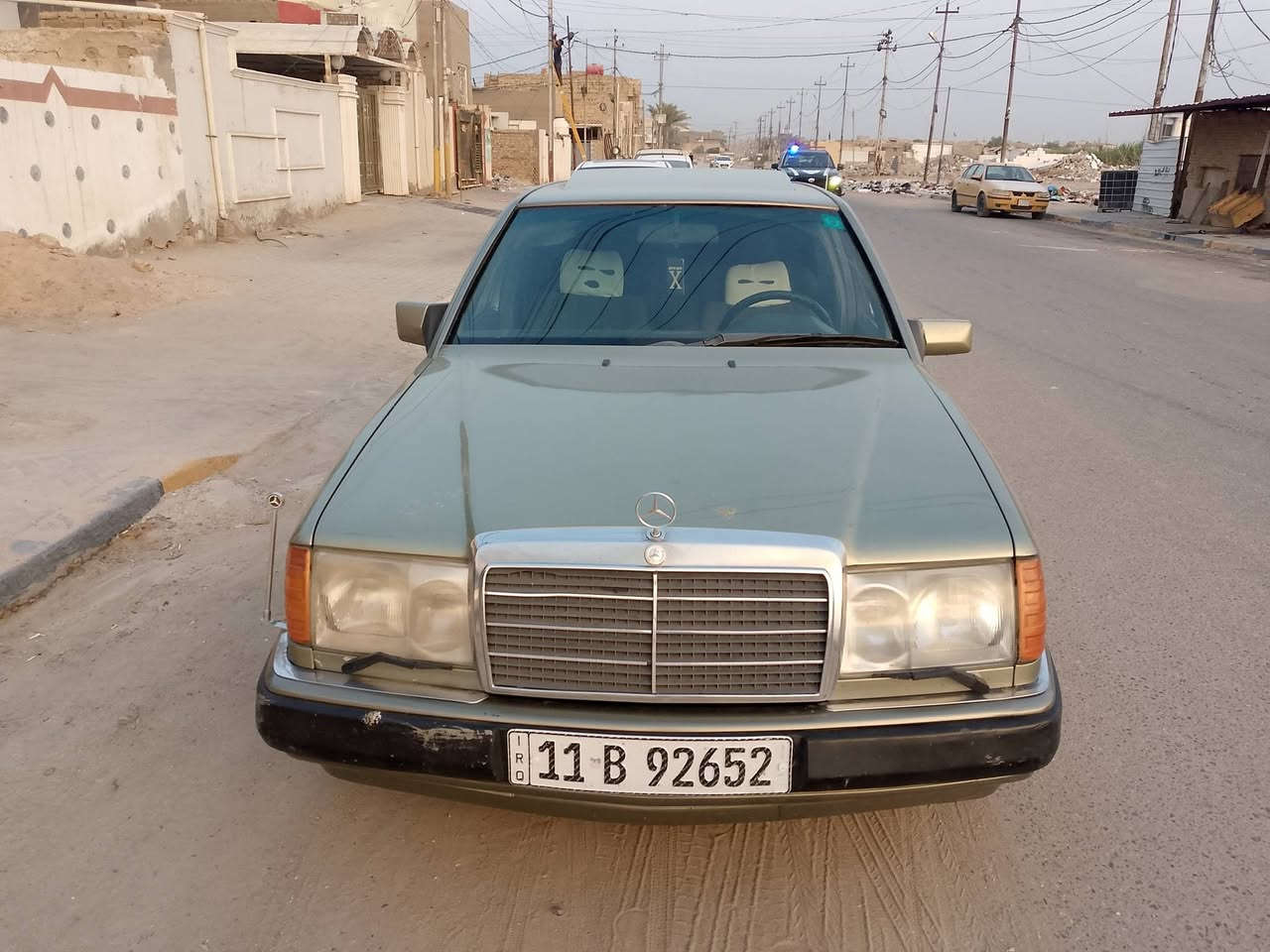 سياره للبيع موديل 86سياره جديده لا غياس  لا ضربه كله بلاد صابغه صبغه جماليه  كير مكينه بطه جدد رقم بغداد هزه جديده سياره بسمي مكاني ديوانيه سعر 80او بيه مجال قليل سياره ماذب عليه برغي تبريد شغال تصل ***********
