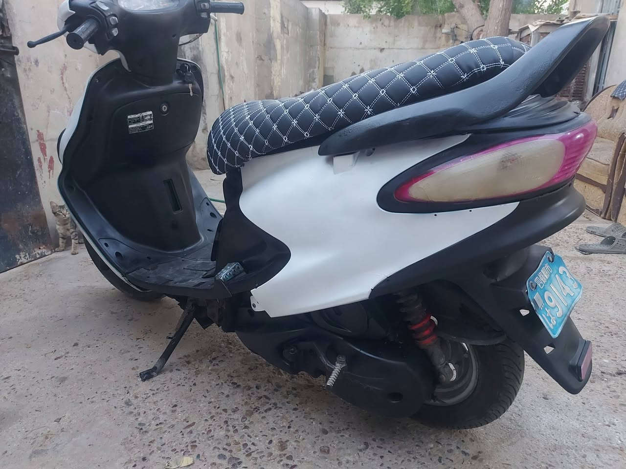 للبيع دراجه ياماما ياباني  شغاله سلف وهندر والكهرباء  شغاله كلها  كشر حيل نظيف السعر  250 الف للتواصل رقم ***********
