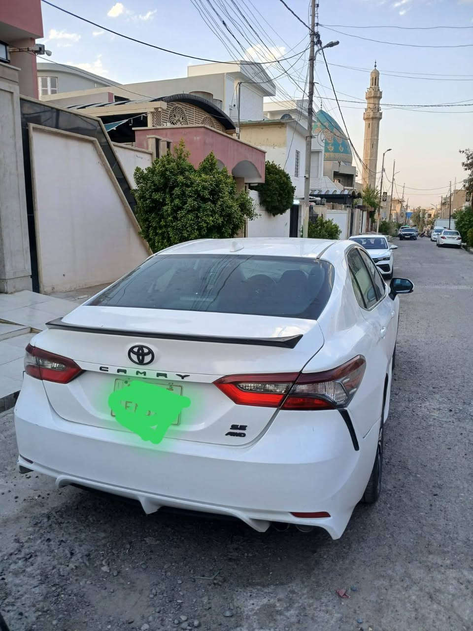 كامري 2024 se فور ويل
السيارة موصفات الse معروفه 
لادار امامي وخلفي وجانبي 
السيارة مشاية 28 الف ميل 
الضرر خلفي 
قبق صندوق وجملغ اليمين والحوض بيها بالشاصي الخلفي 
السيارة بدون إيربك بجم كبس 
السيارة رقم نينوى شهداء سنوية جديدة 
كابون بانزين 
السعر 175 وبيها مجال 
*********** 
***********
