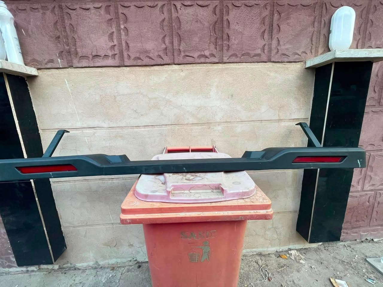 السلام عليكم دعامية مال كيا بنكو مال زيرو 2026 جديده نضيفه مكاني بغداد حي البساتين 
***********  سعرهه 130 الف
