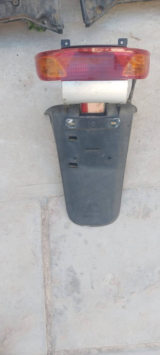 قطع غيار • فراشة • كوفه