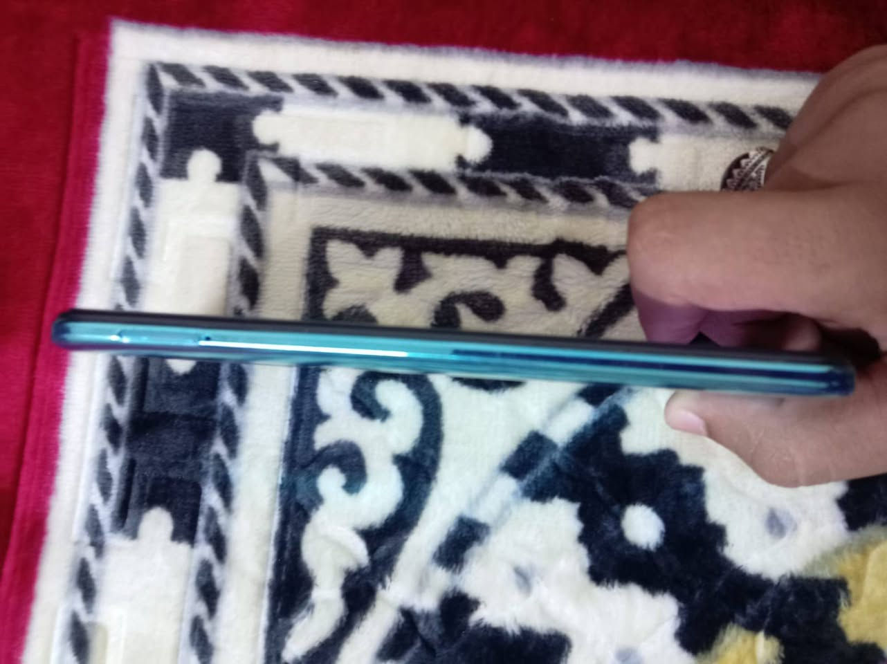 السلام عليكم تكنو سبورت 8 للبيع ذاكره 64 رام 4 بطاريه 5000 السعر 90 وبي مجال درهم مراوس

نص مكتوب في الصور:
- هاتفي HiOS Based on Android v7.6.0 Android 11 720X1612 5000mAh Helio G25 4.00 GB +1.00 GB 64.00 GB 8M 16M DUAL Camera إصدار HiOS 11 إصدار Android 11 الطراز TECNO KG6k اسم الجهاز TECNO SPARK 8 بطاقة الضمان الإلكتروني
