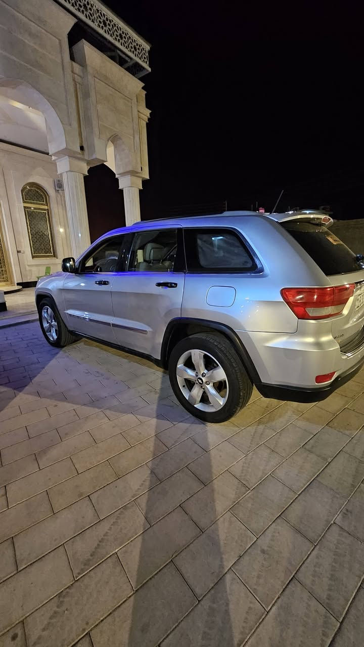 جيب وارد كندي مديل 11مكينه وكير قبل شهرين ذبيتلهه حداديه تخم تاير تبريد سياره جهزه مصبوغه جماليه مكان سياره قرنه سعر 125 ***********
