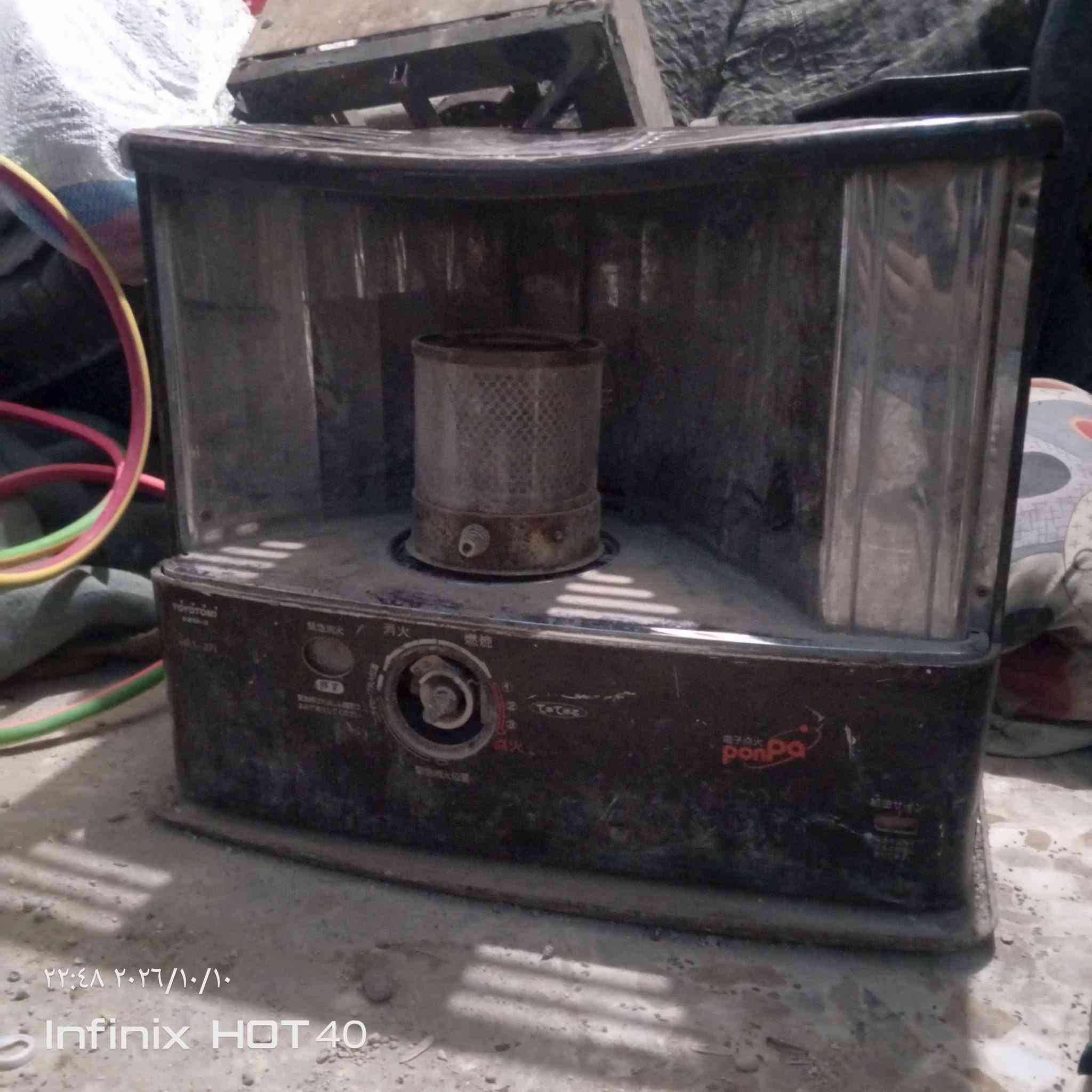 ٣ صوبات نفطية • صوبة كهربائية • طباخ
