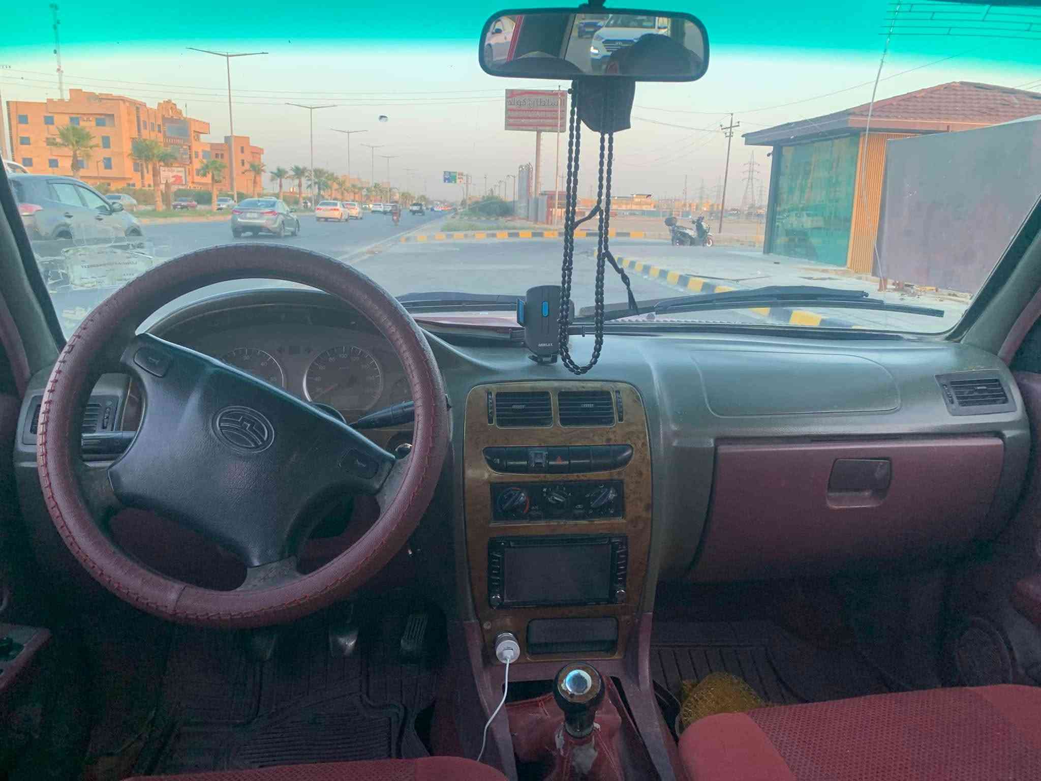 السلام عليكم للبيع بكم سوبر دير ٢٠١١ سيارة جاهزة كير محرك خير من الله صدر تايرات كله جديد رقم صلاح الدين الماني بأسمنا سيارة مكفولة من الصبغ بيها ملاحظات بسيطة 
مكان السيارة تكريت
السعر 75وبيها مجال للشراي
للاستفسار ***********
