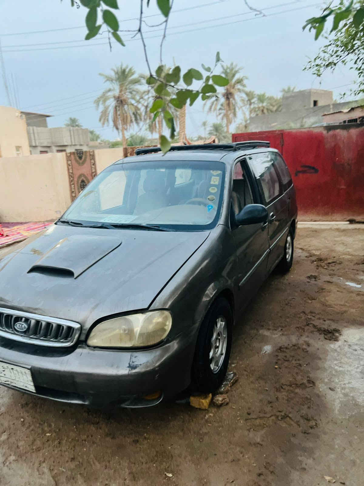 سلام عليكم  كرنفال للبيع   نضيفه  مصبوغه جماليه.         بدون ضربه موديل 2000  مكينه كاز     بيه نتقيص  حداده  نص عمر ه بيع هذه موجود سياره بسمي ثاني يوم داولك  رقم بغداد سعر 38بيه مجال  مكاني سماوه هو رميثه ***********
