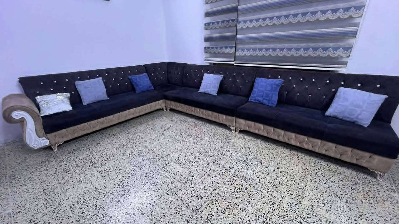 #ديوان شغل عراقي 9 امتار
#زاوية واحدة
#العنوان حي الوحدة
#شراي اتفضل عالخاص 
@للجميع
