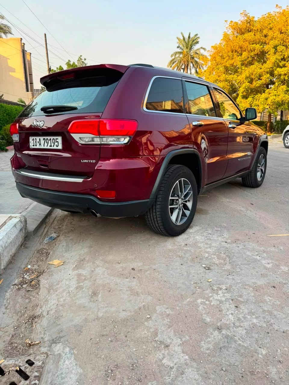يالله السلام عليكم
جيب لاريدو للبيع 2017 4x4 
سونار مرفق بل نشر 
قطعتين تبدين اصليات بدون صبغ 
فتحه.  بصمه. مانع انزلاغ رادار جانبي رادار   خلفي رادار امامي حساسات لسياره فول للخير 
تخم تاير صدر امامي خلفي 
سنويه جديده تحويل اشاير بل مري 
لسياره فول للخير خير من الله 
مكان السياره بغداد 
السعر والاستفسار انتصل على الرقم
***********
