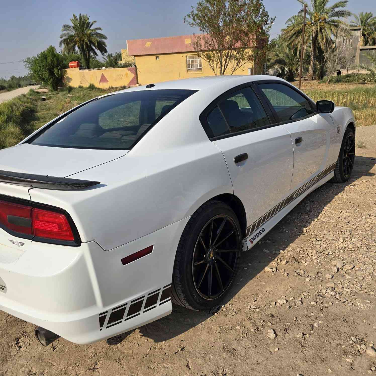 مكلف بالنشر 
رقم صاحب السيارة
***********
