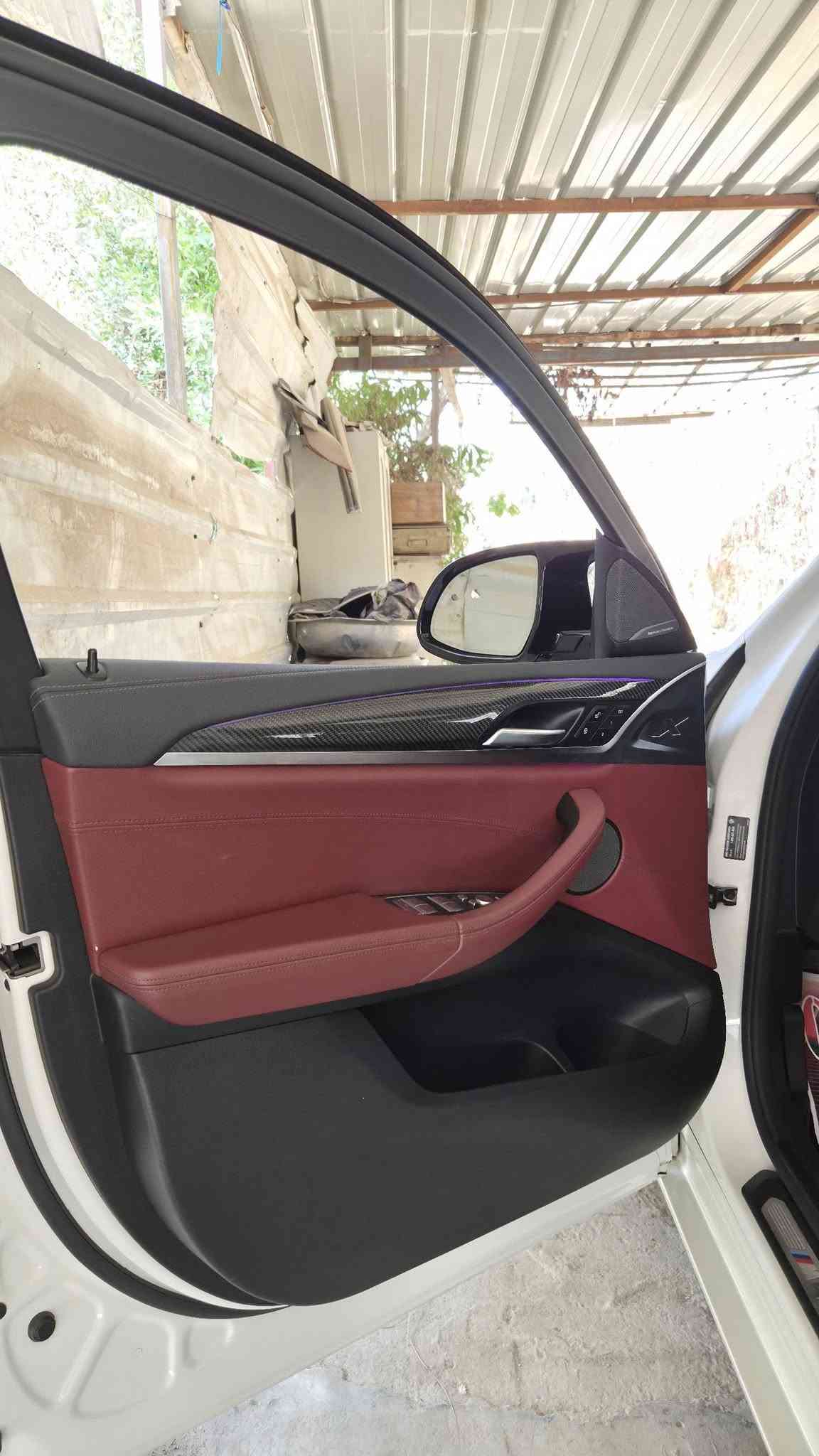 السلام عليكم للبيع او المراوس
BMW X4 M40i - 2021 
مواصفات M-Performance | جداً نظيفة
• كلين تايتل (بدون صبغ، بدون إيرباك، مكفولة من التكحيل).
• المحرك: B58 ستة سلندر 3000 تون بور تيربو
• الممشى: 63,000 ميل فقط.
• المواصفات: داخل أحمر كاربون فايبر كامل، كاميرات 360، داتا شو، نظام صوت Harman Kardon، قيادة شبه ذاتية.
• التحديث: شكل خارجي M كامل (قطع أصلية) + عدادات X4M.
• الصيانة: عليها ادامة بالكامل (دهن، فلاتر، باتري، دسكات) كلشي جديد وأصلي.
✅ السيارة بحالة الوكالة - جاهزة من كلشي

📍 الموقع: بغداد - حي الجهاد.
📑 الأوراق: رقم أربيل (بإسمي) تحويل ثاني يوم.
📞 للتواصل: ***********
