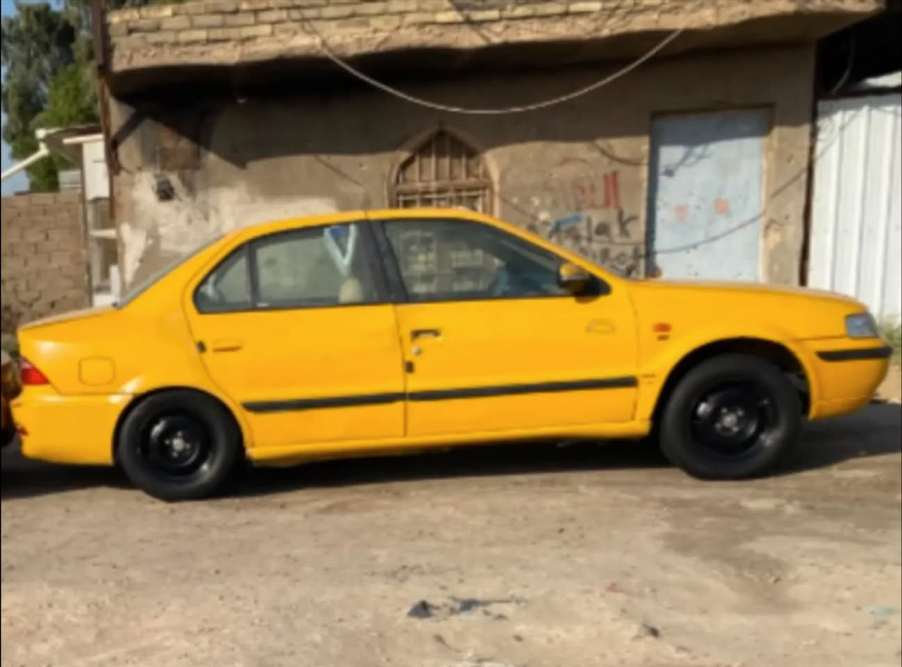 سلام عليكم سمند للبيع مديل ١١ السياره بيعه كار كيت هيه وغرامت مصفره رقم إنكليزي رايعهه ب ام الكبر تبريد شغال مكاني شارع فلسطين رايده ٢٣ 

***********
