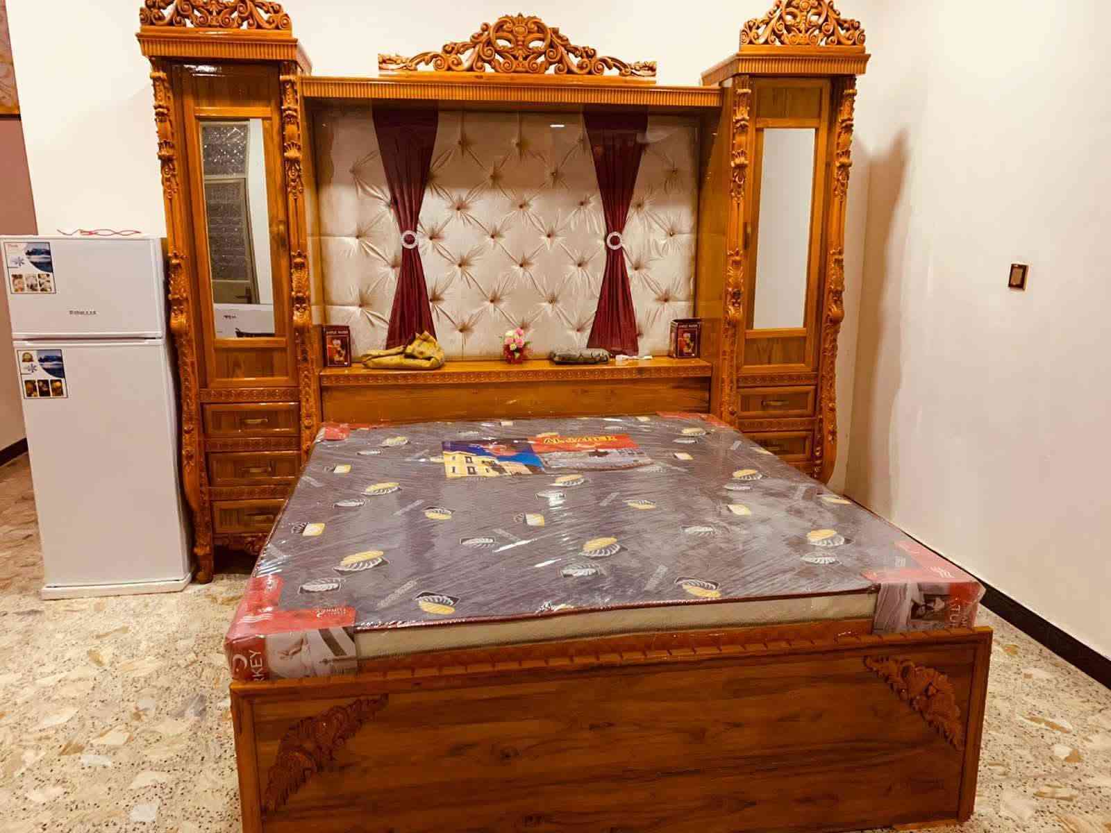 صاج ملكي موديل حديث خشب زان اخت الجديده عنوانها بغداد الزعفرانيه سعر مليؤن و ٧٥٠ الف قابل للتفاوض وبخدمتكم وبلعافيه ع ياخذها ...

