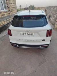 سورنتو موديل 2022 خليجي  7 راكب  شفتات ستيرن  6سلندر  ويل 19  ماشيه 97...